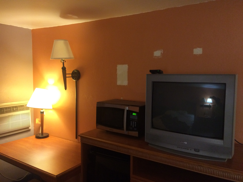 Illustration for article titled Crappy hotels.